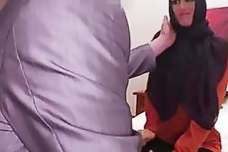 Gorgeous Arab Girl Screams While Getting Pussy Nailed On Bed
